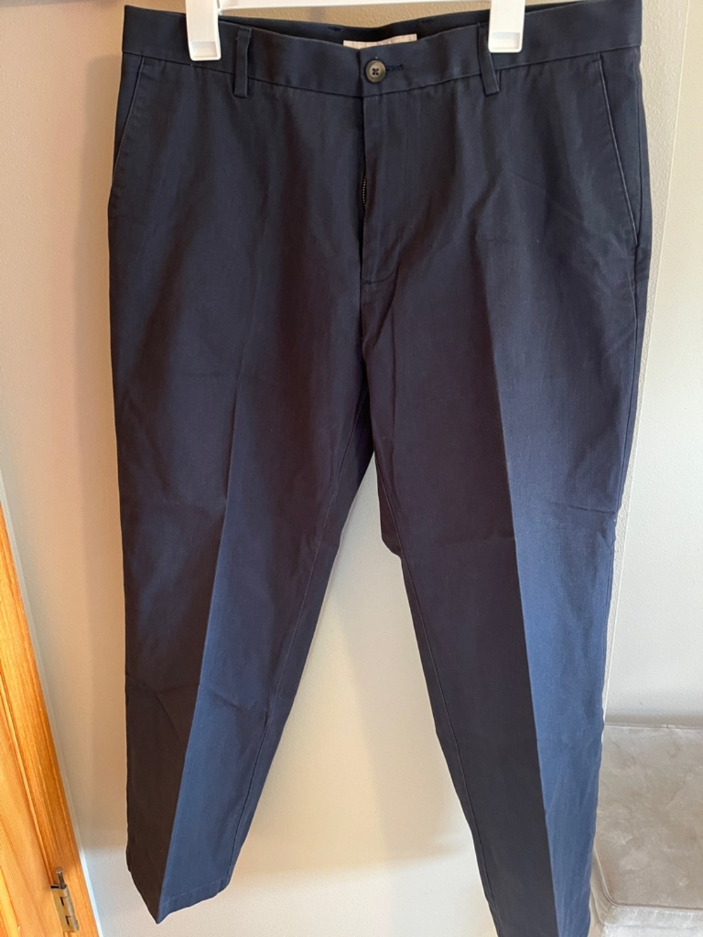 Amazon Easentials Men's Classic Navy Dress Pants